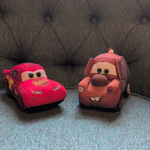 Disney Cars Plush Set - Red Lightning McQueen & Brown Mater - Picture 1 of 1